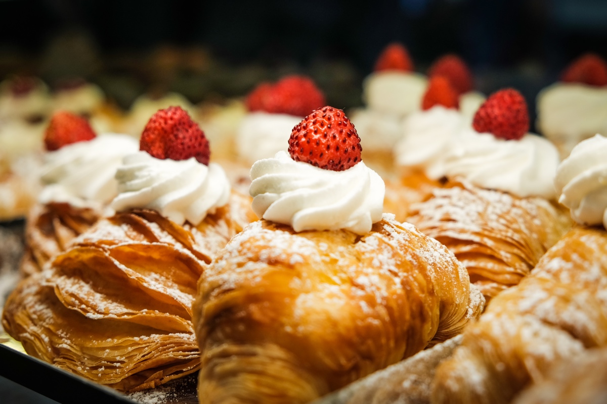 Napolitan desserts. Sfogliatella, Italian pasteries.